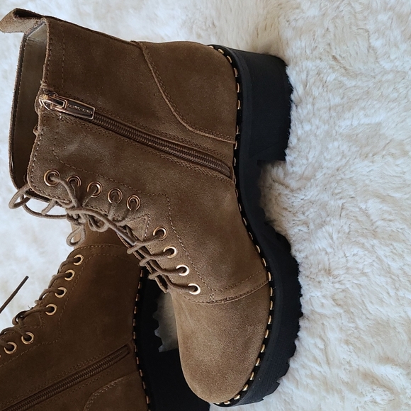 Nwot Vince Camuto Boots - Picture 7 of 10